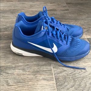 Men’s Nike shoes